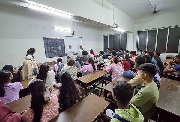 Chembur Karnataka Night College Sharing and Caring